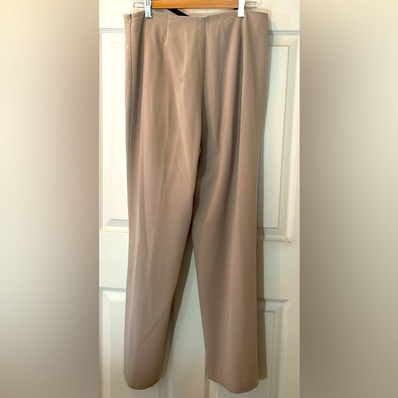 Comfort and style Misses 16 no-waistband pants with stretch, side zipper - Picture 3 of 10